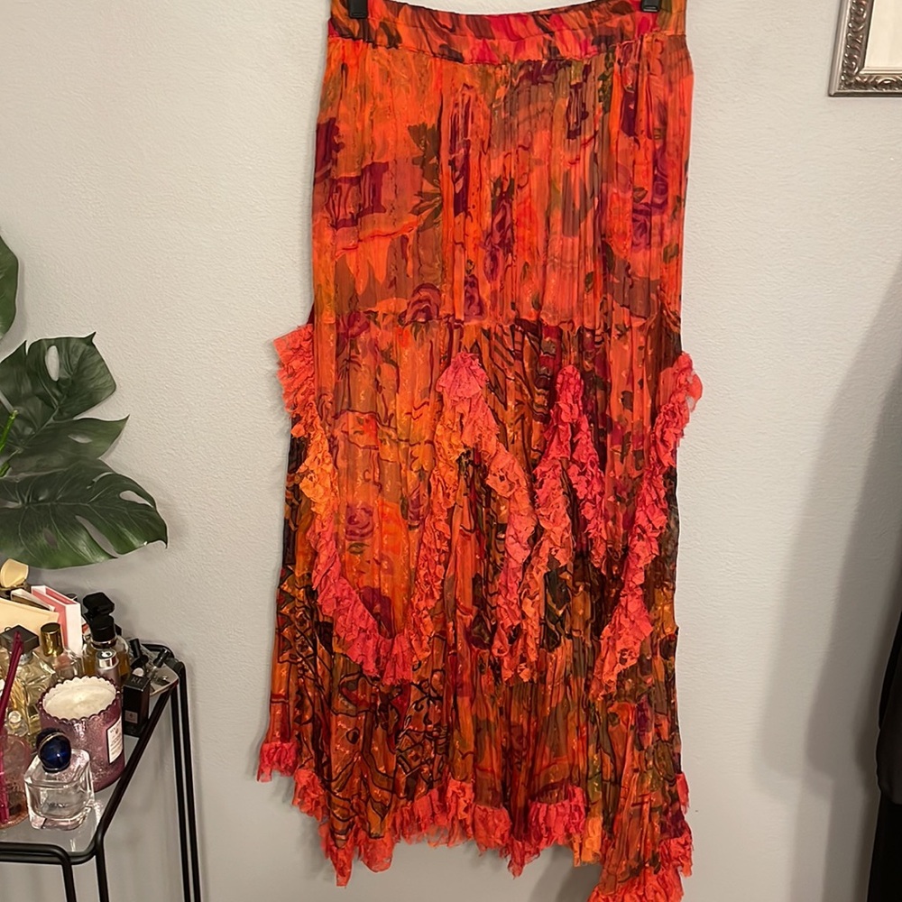 URU gorgeous, burnt orange print boho maxi skirt, size S